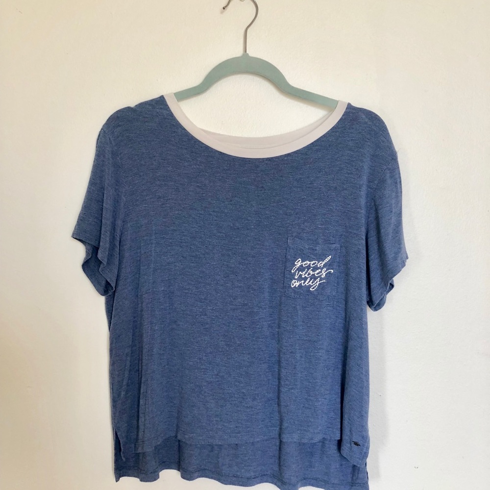 American Eagle | “Good Vibes Only” pocket tee